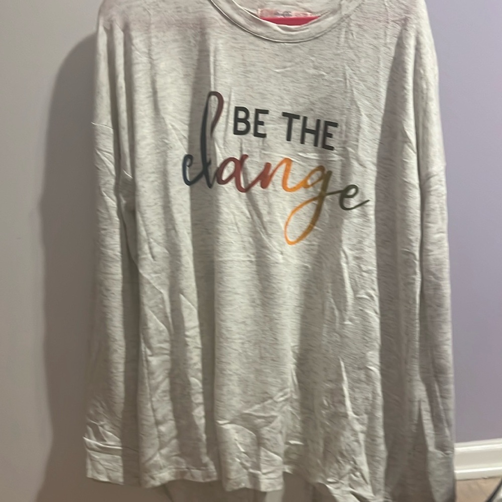 Be the change Moa Moa lkng sleeve xl offer bundle to save never worn.